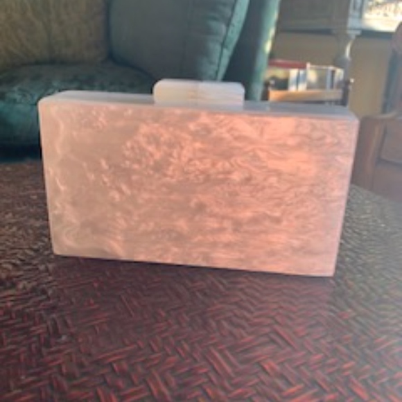 Pearl Acrylic Box Clutch - Picture 8 of 8